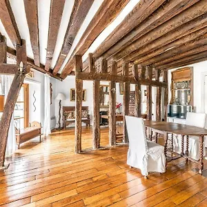 Ile Saint Louis - Quai D'orleans 2bdr By B'your Appartement Paris